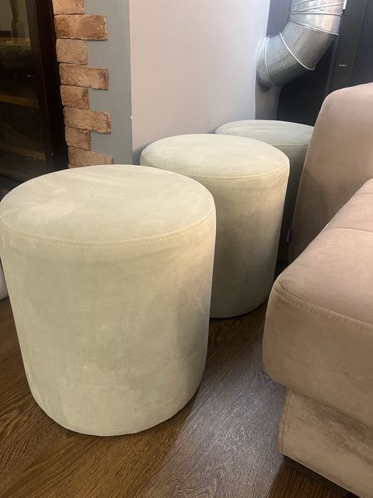 Пуфики цвета Тиффани