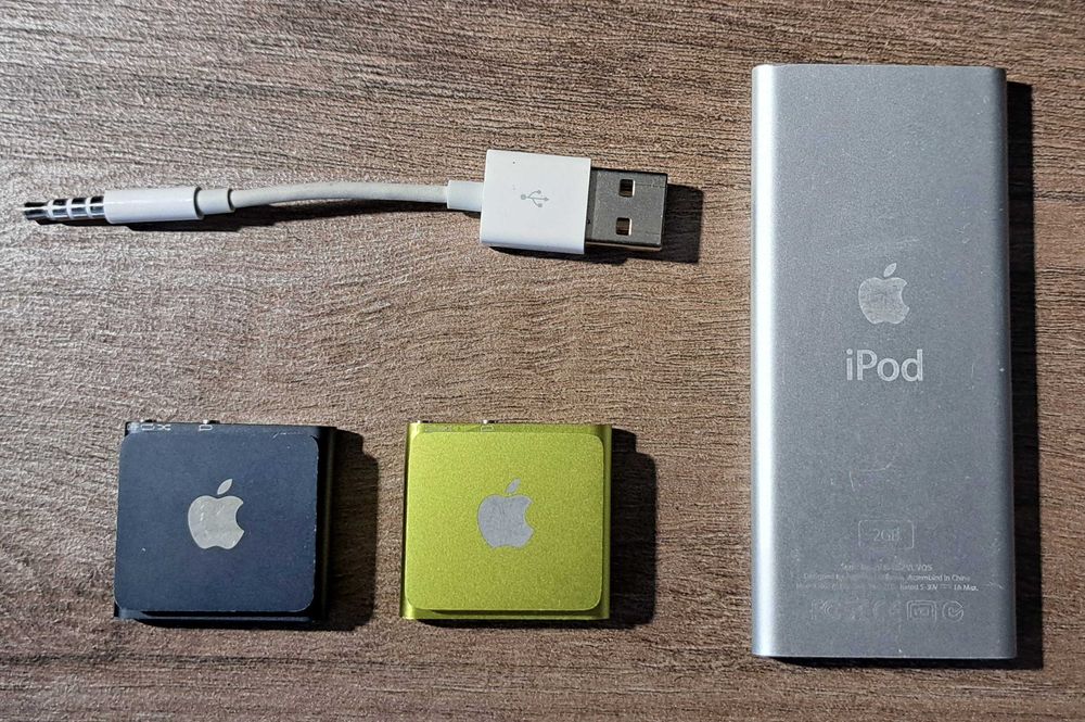 Lot 3 Apple iPod (defecte si functionale)