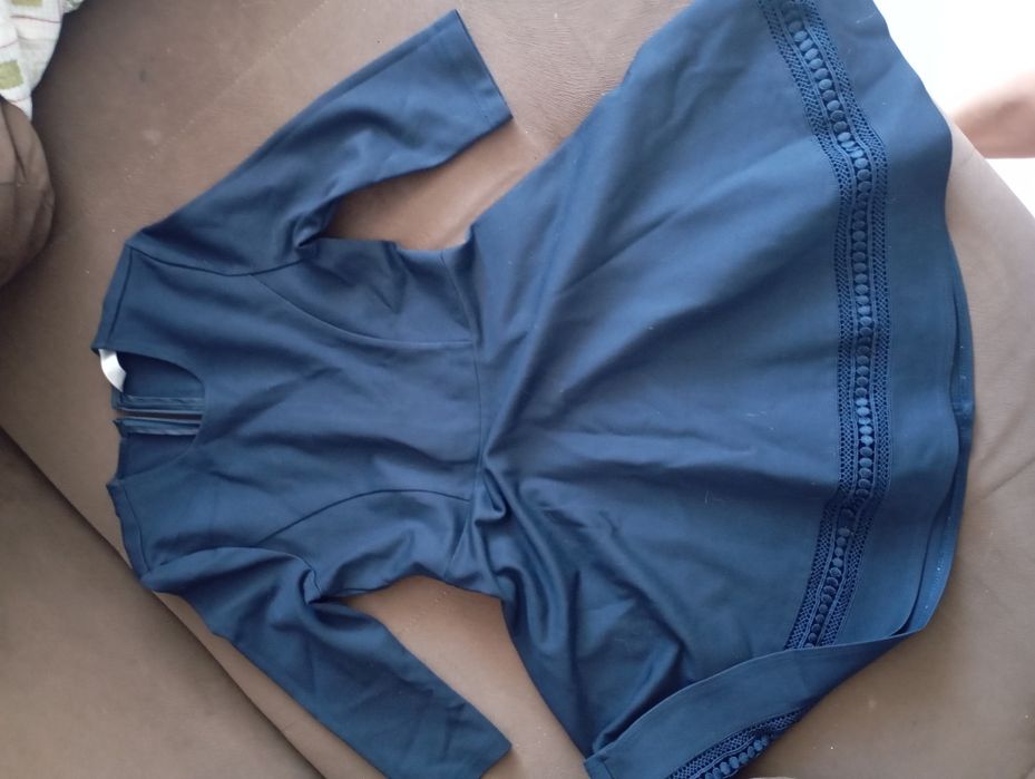 Продам школьные платья( форма)