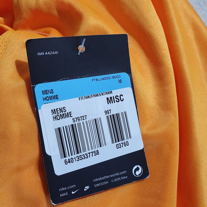 Tricou nike nou.
