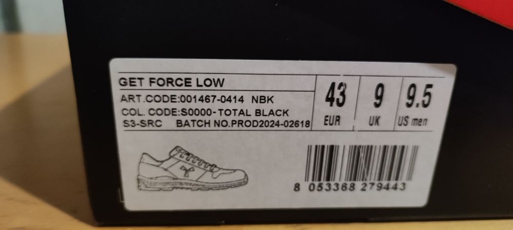 Работни обувки - чисто нови.