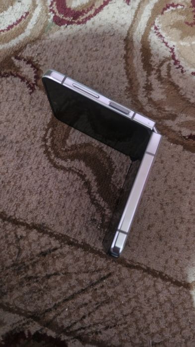 Продам Samsung zpley 5