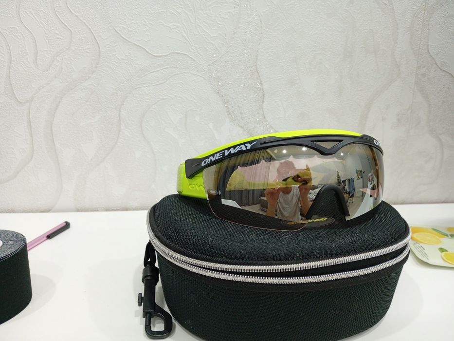 Продам лыжные очки one way