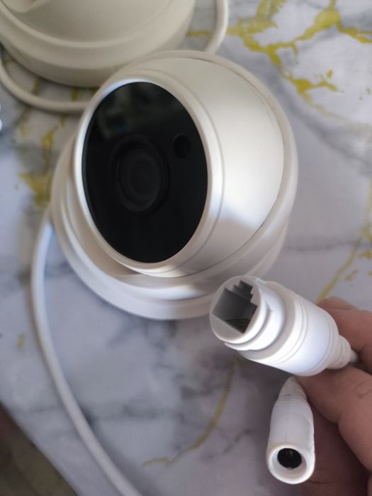 продам 2 камеры BHZ модель IP-8028-6(B)