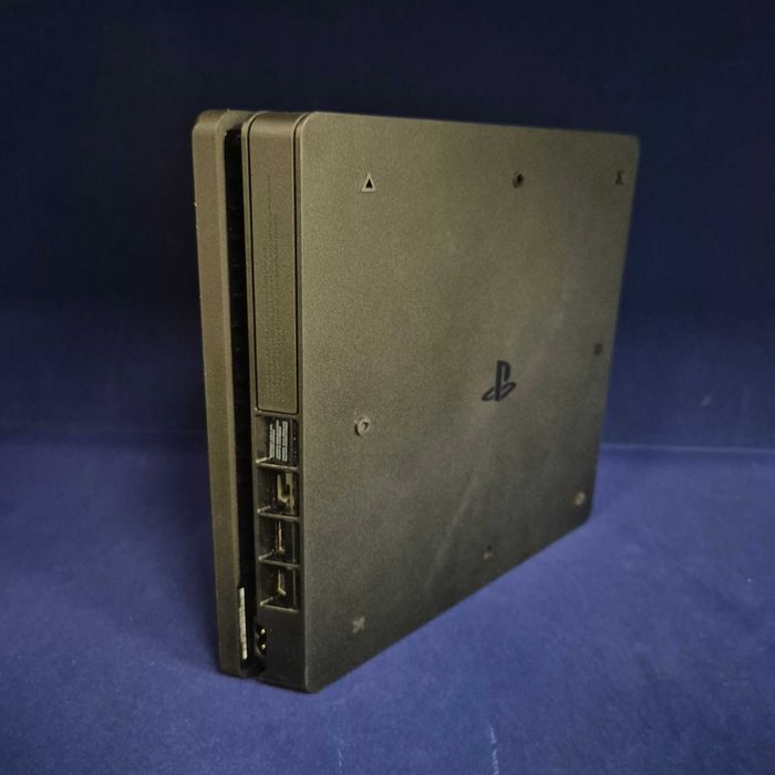 Consola PS4 Slim ( B33728.1 / Ag28 Doi Baieti )