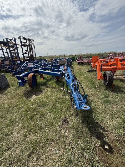 Продам плуг абсолютно новый плуг 12 корпусов