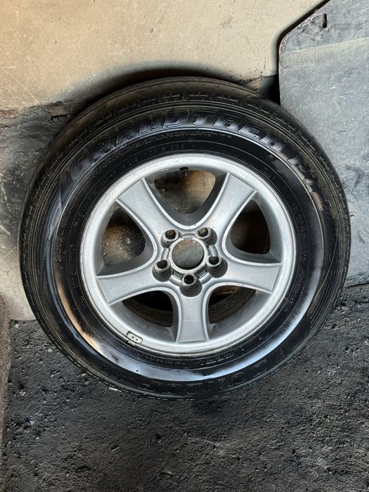 Балон на 215/70/16R