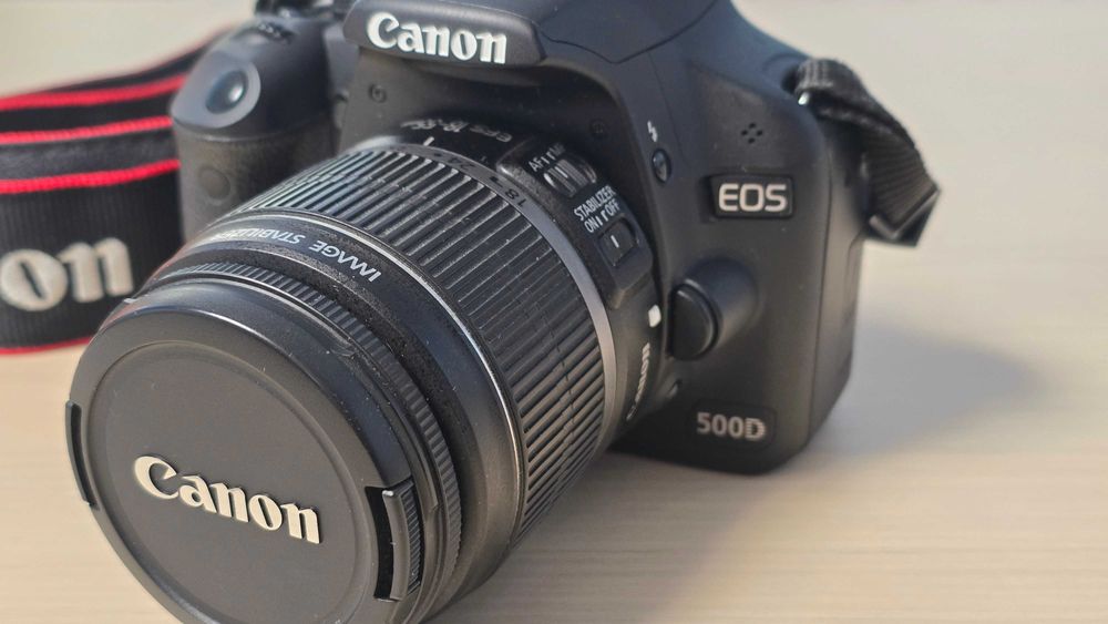 Canon EOS 500D, 15.1MP + Obiectiv EF-S 18-55mm