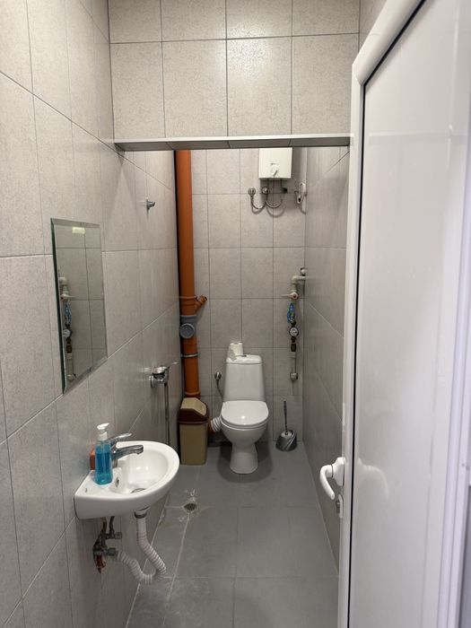 Дава се под наем Промишлена сграда в Асеновград - 650 кв.м за 1785 € - Снимка #16