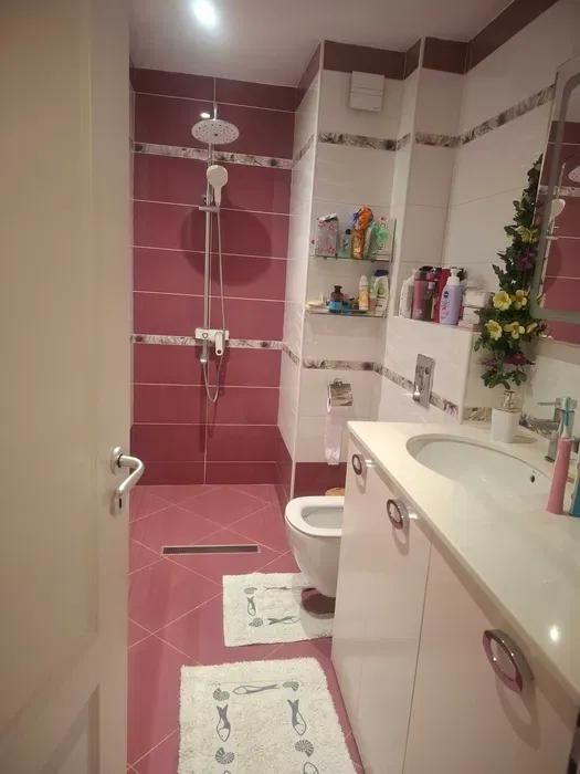 Двустаен, под наем, Център