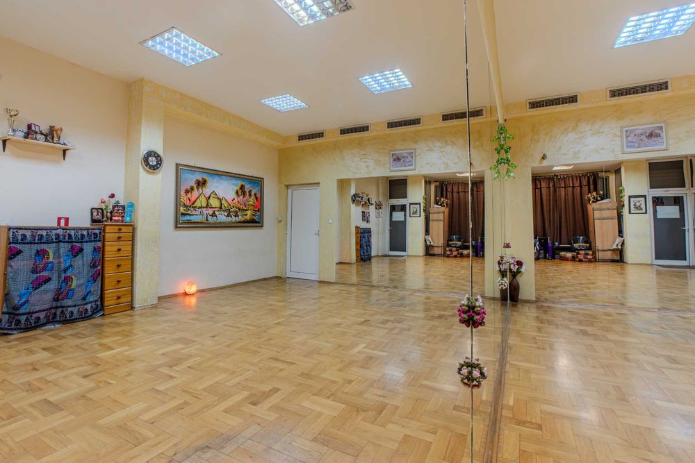 Зали за танци, събития и парти под наем