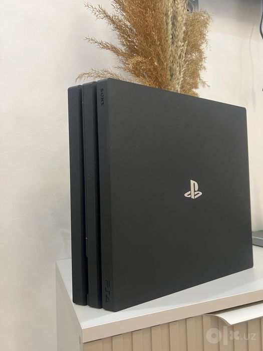 PlayStation 4 Pro/ 1ТБ /Срочно