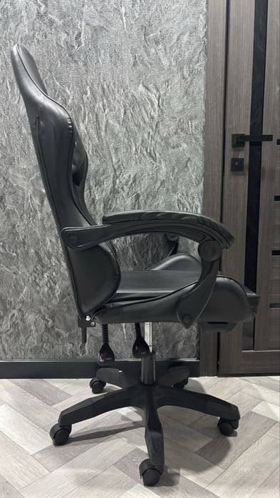 Продам игровое кресло