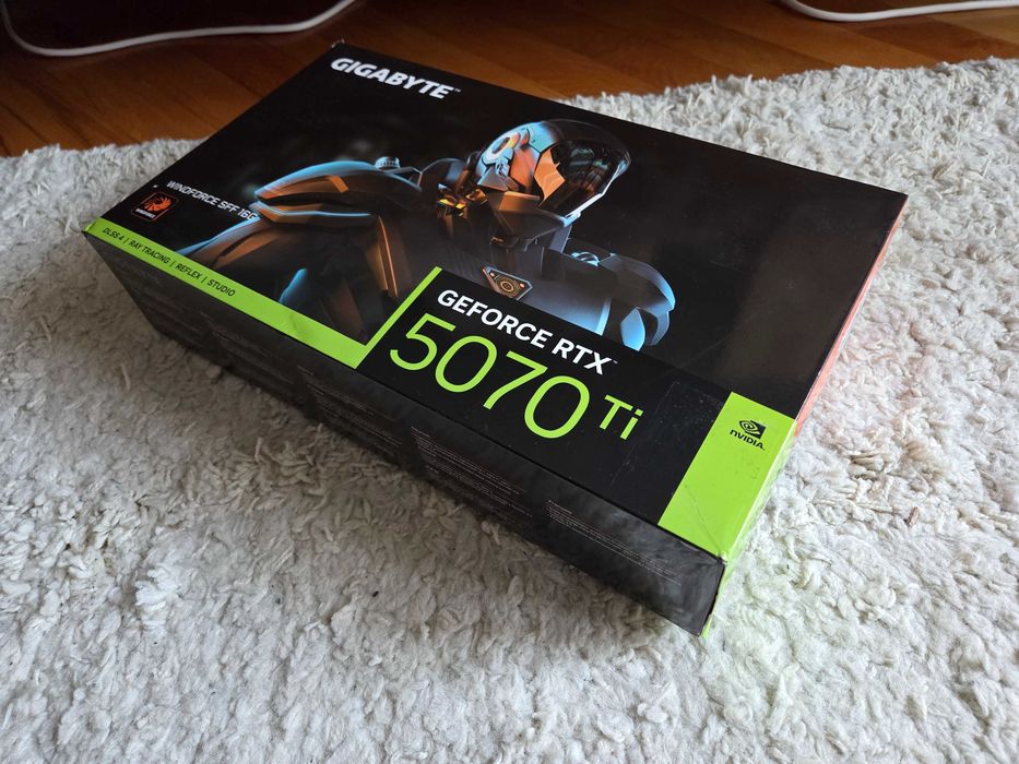 Placa Video Gigabyte 5070 Ti Windforce SFF 16GB