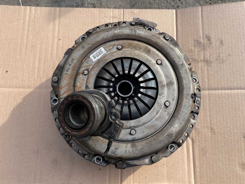 Volanta masa dubla+kit ambreiaj Opel Insignia A 2.0 D A20DTH 160CP