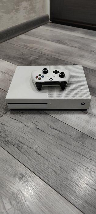 Xbox one S+ controller + jocuri