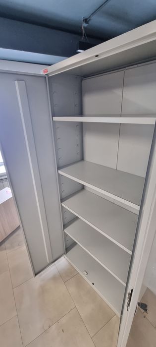 Металлический шкаф