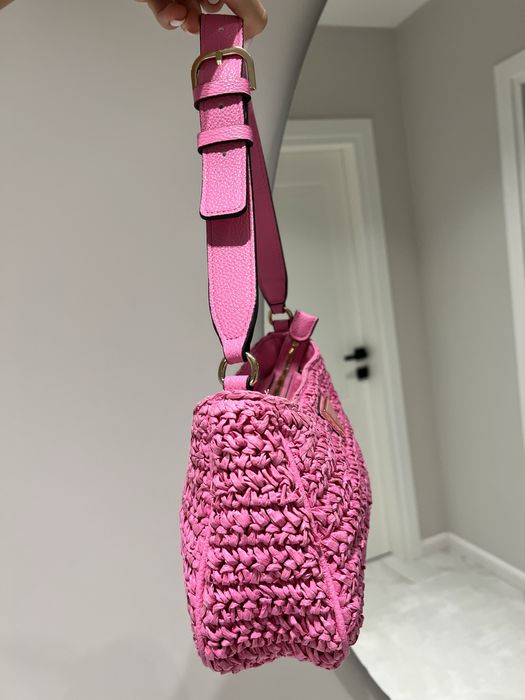 Guess розова чанта носена само няколко пъти