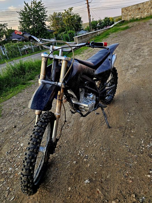 Cross. 250cc. 4T