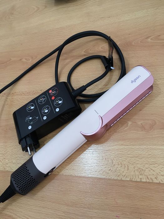 Dyson утюжок (Фен)