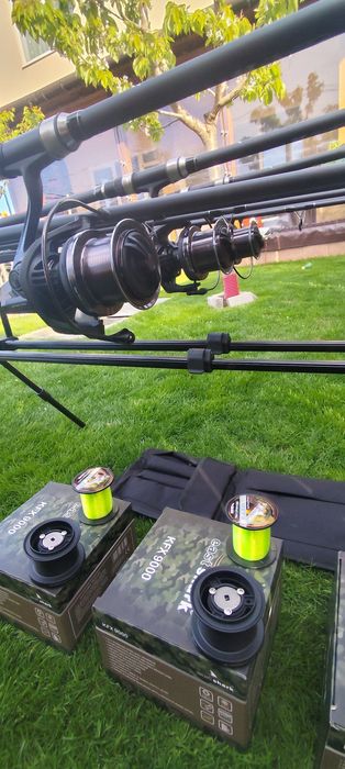 Set Pescuit Crap,3 Lansete Carbon 3,90m,3 Mulinete KFX 9000, Long Cast,Rod Pod+Senzori+Swingere+Fir