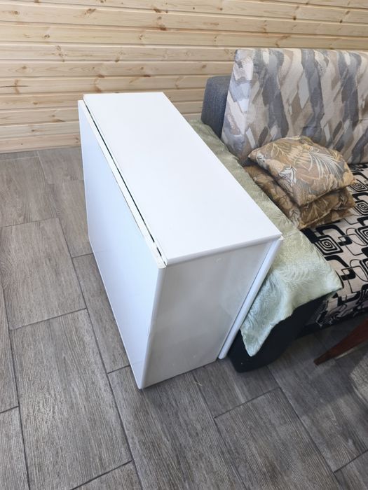Продам стол книжку