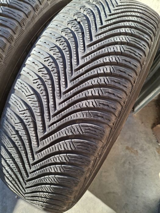 2 Anvelope de iarnă 215 65 r17 Michelin