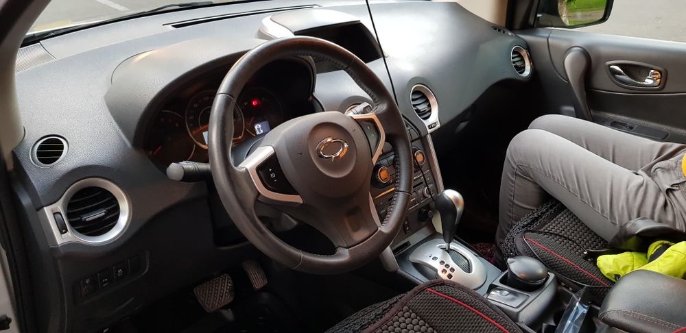 Продам машину Корейский кроссовер