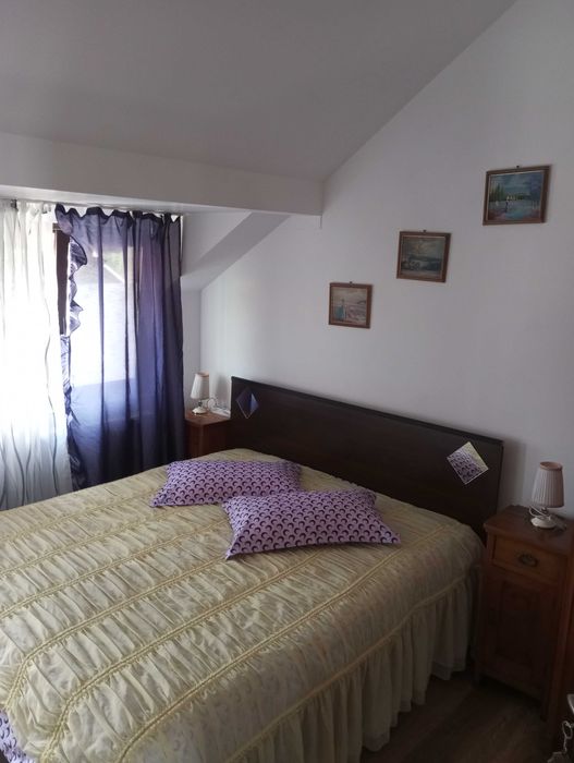 Cazare apartament regim hotelier, PARCARE, 2,2 km Spitalul Judetean