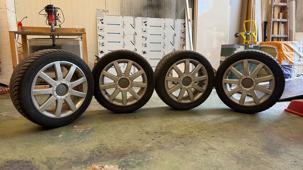 Оригинални джанти Audi 17" 5x112 с зимни гуми Kumho 235/45/17 (8мм грайфер)