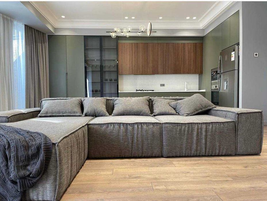 Крутая Цена ! Продается 3 Комнатная Квартира На Жк Баурум!