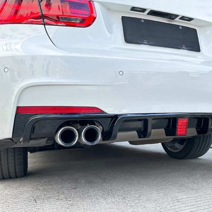 Бмв Ф30 Ф31 Оребрен Дифузьор / Добавка за задна броня / BMW F30 F31