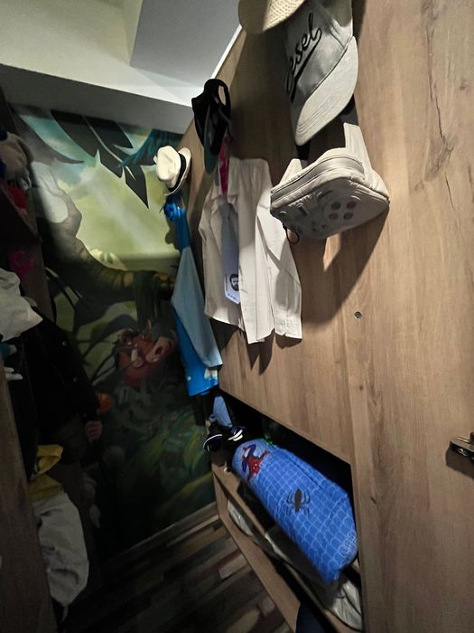 Гардероб дрешник