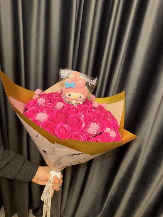 Buchet de trandafiri din sapun si bezea