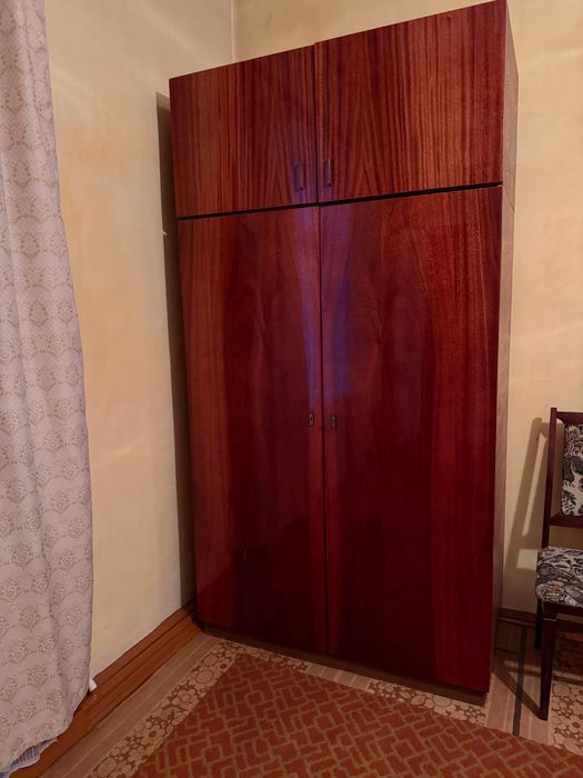 Продается спальный гарнитур