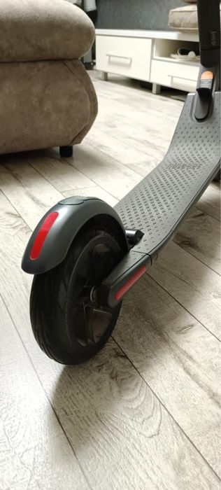 Продам Электро самокат ninebot by segway
