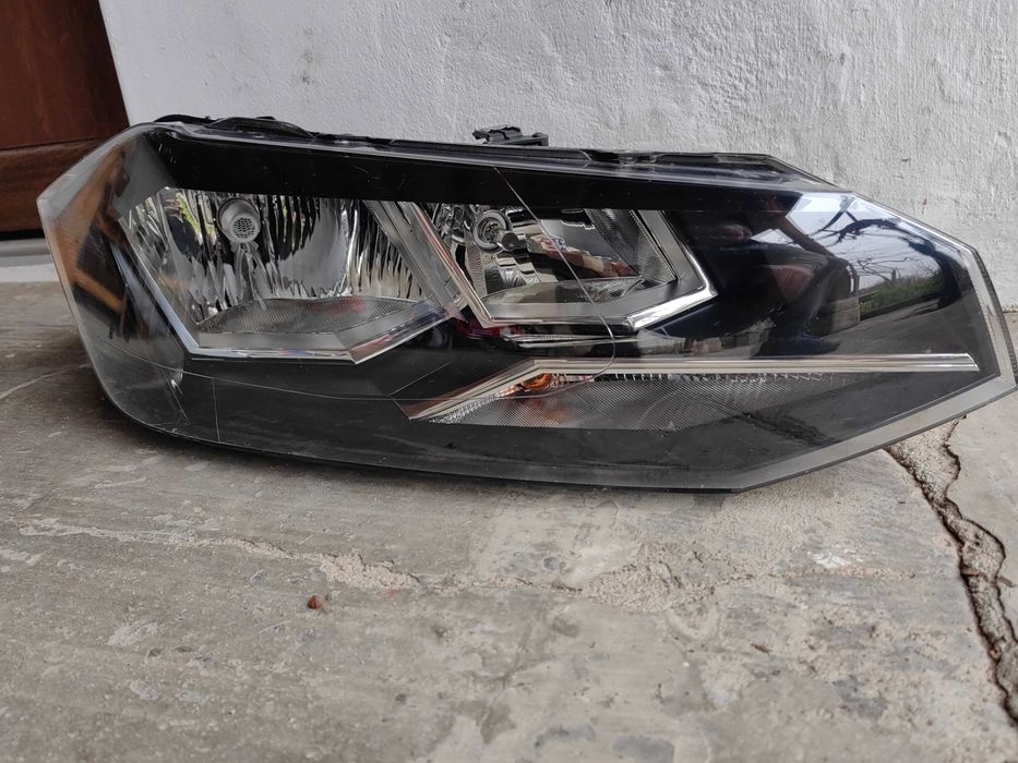 Фар VW Polo 2G десен / Фар Polo 2G / Фар Поло 2Г Оригинален