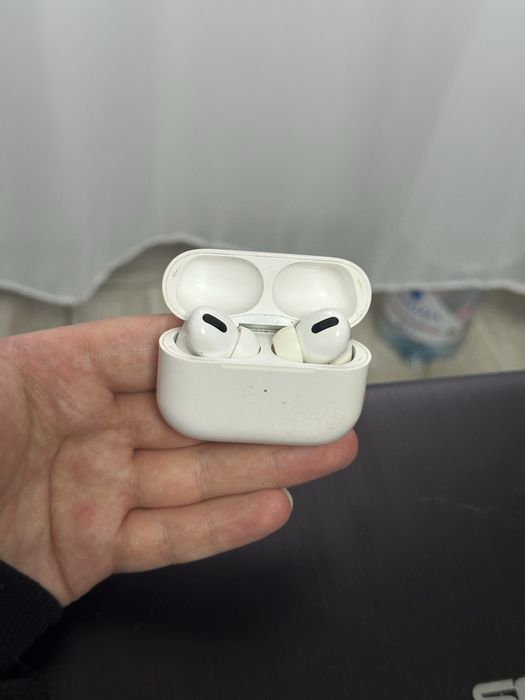 Apple AirPods Pro 1 Originale - Funcționale (Preț redus)