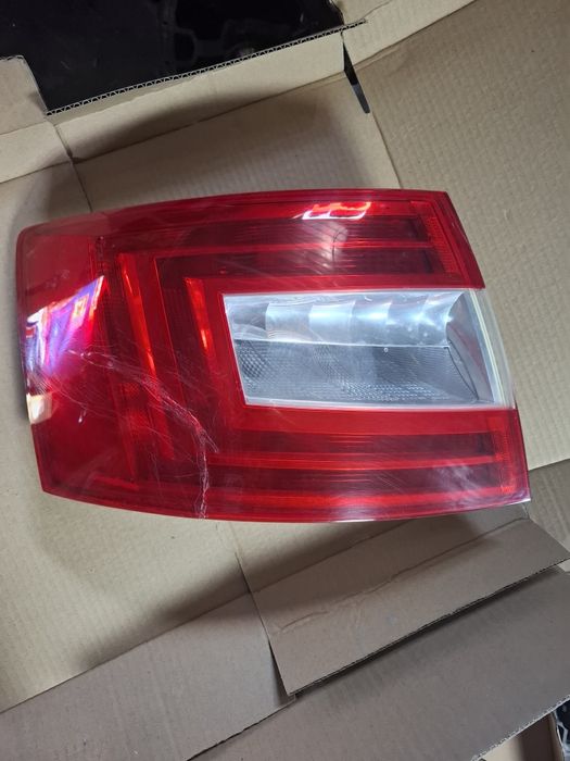 Фонарь левый Шкода Октавия А7