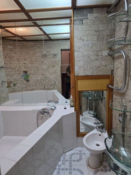 Продается 3-х комнатная квартира . Дархан.