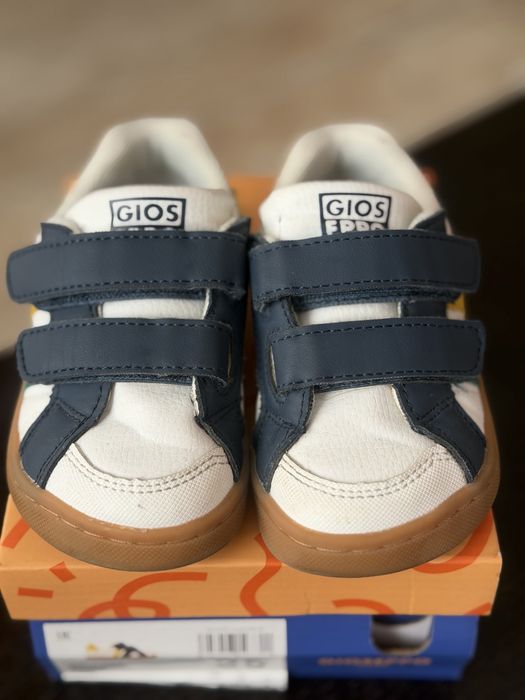 Боси обувки Gioseppo.