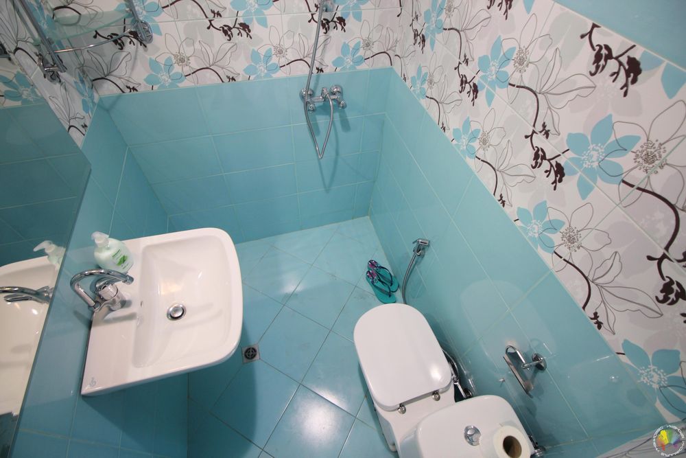 Дава се под наем Многостаен апартамент в Бургас, Център - 150 кв.м за 1200 € - Снимка #12