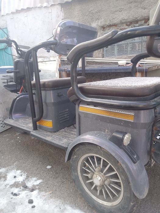 Электроцикл грузопосожирский.
