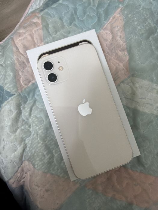 Iphone 12 в хорошем состоянии
