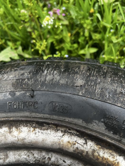 Джанти 4x100 r14 с чисто нови зимни гуми с гаранция!!!