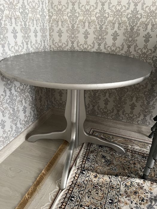 HOBЫЙ Cтoл Качественный