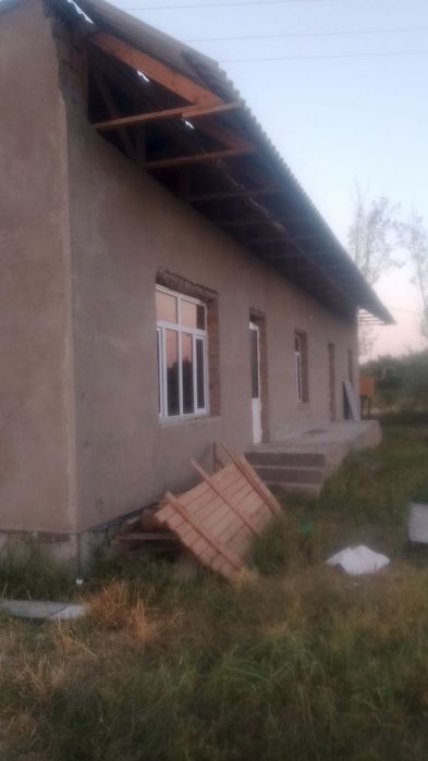 5 sotk 4 hona iborat  vreminka karopka holati 300 milon sum kelishilad
