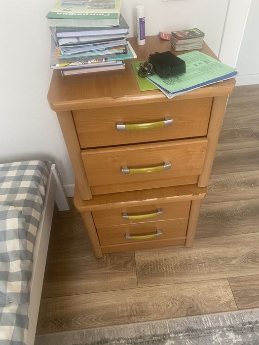 Стол, 2 тумбы и камод