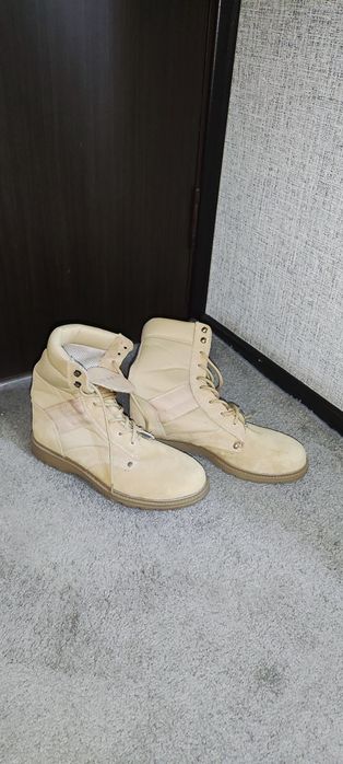 Военные сапоги песочного цвета