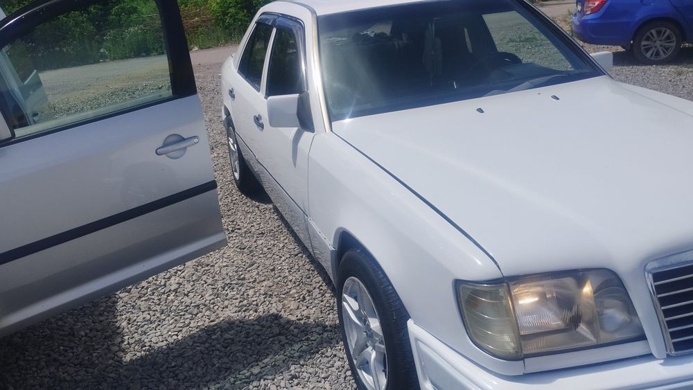 Продам Мерседес w124 и w210